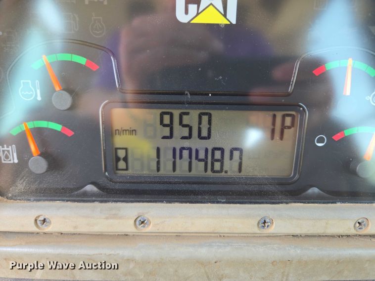 image for item EF1642 2011 Caterpillar 963D track loader