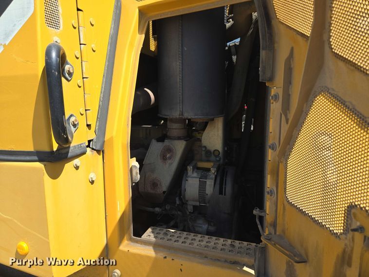 image for item EF1642 2011 Caterpillar 963D track loader