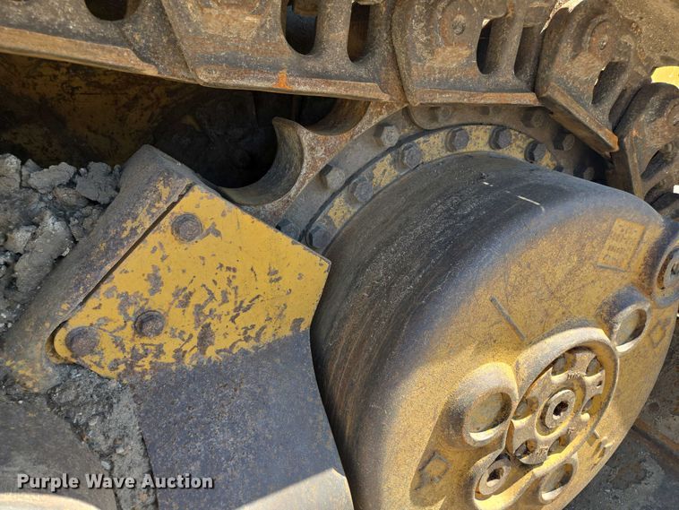 image for item EF1642 2011 Caterpillar 963D track loader