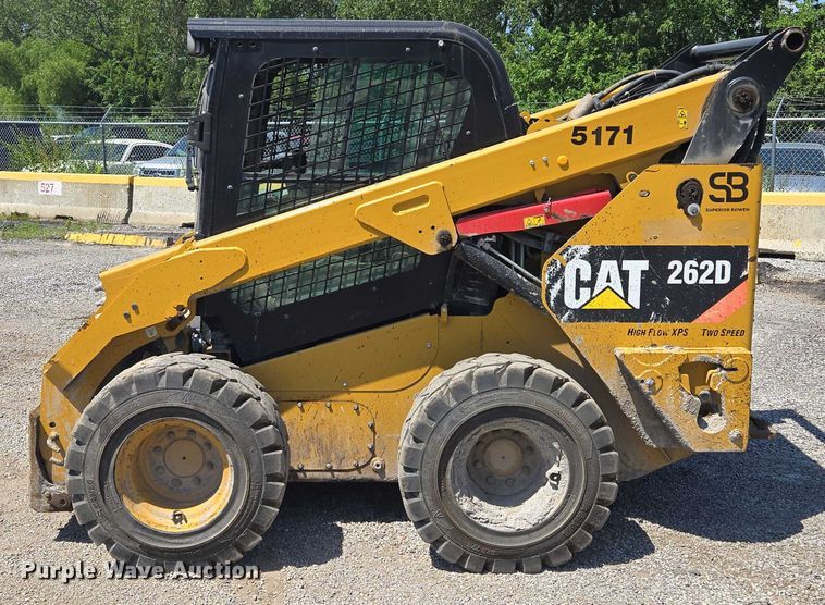 image for item EF1643 Caterpillar 262D skid steer loader