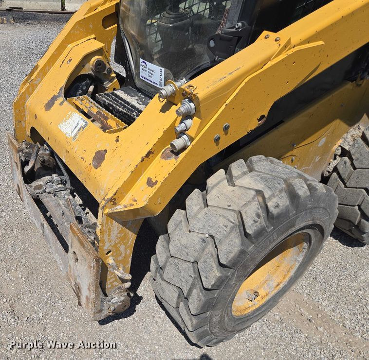 image for item EF1643 Caterpillar 262D skid steer loader