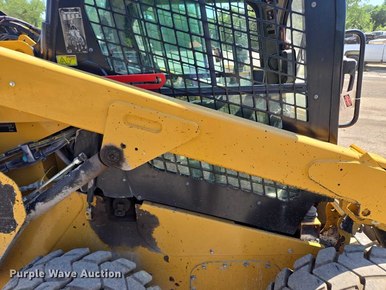 image for item EF1643 Caterpillar 262D skid steer loader