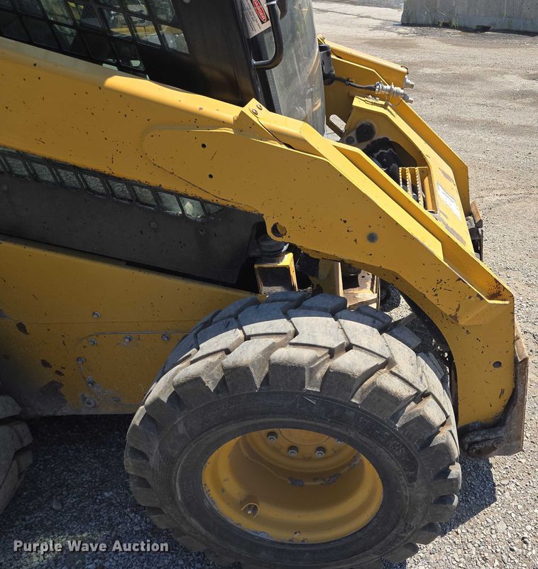 image for item EF1643 Caterpillar 262D skid steer loader