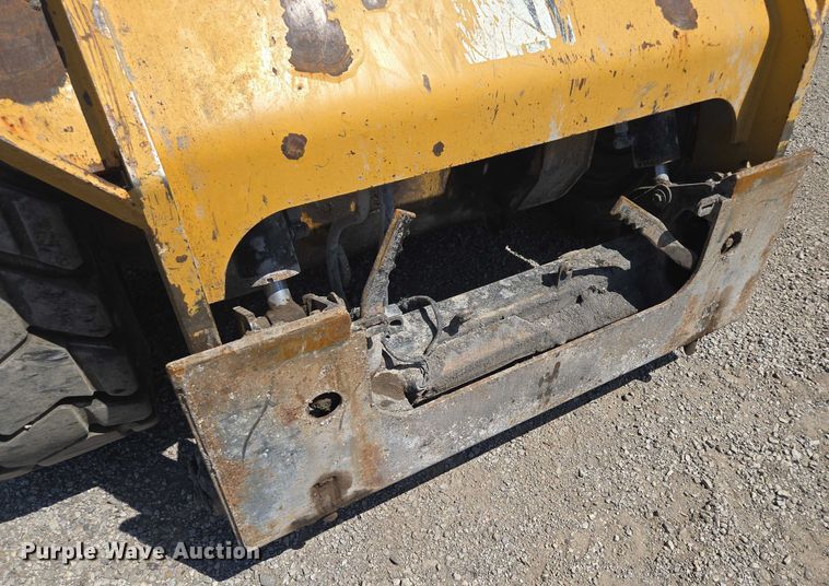 image for item EF1643 Caterpillar 262D skid steer loader