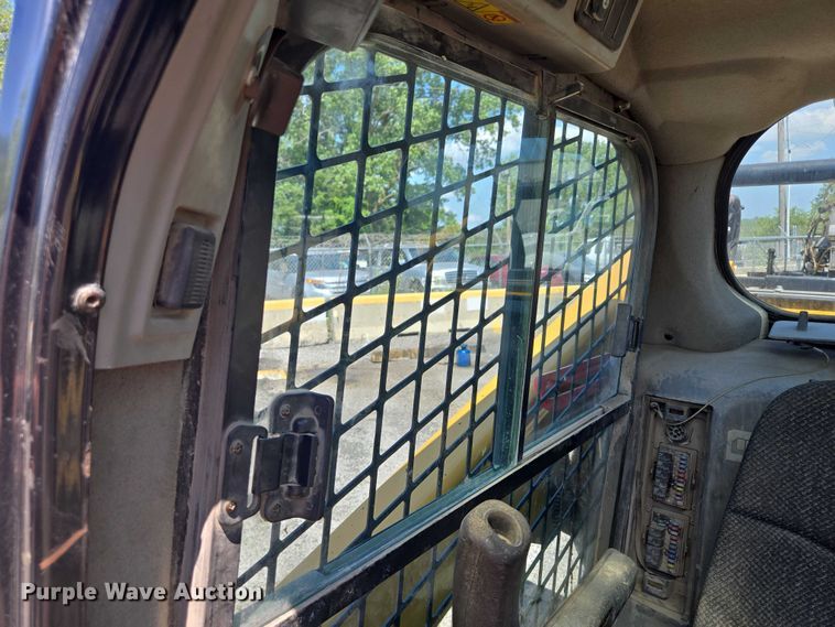 image for item EF1643 Caterpillar 262D skid steer loader