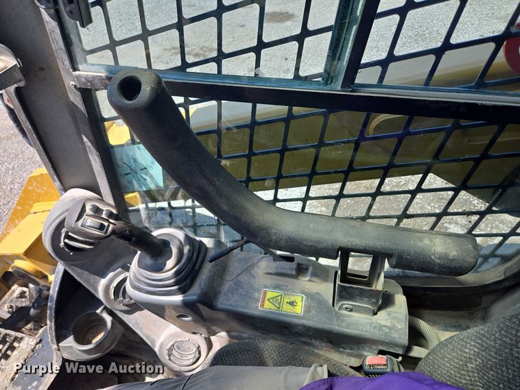 image for item EF1643 Caterpillar 262D skid steer loader