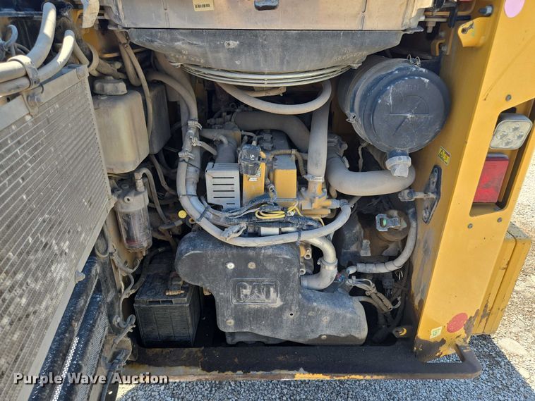 image for item EF1643 Caterpillar 262D skid steer loader