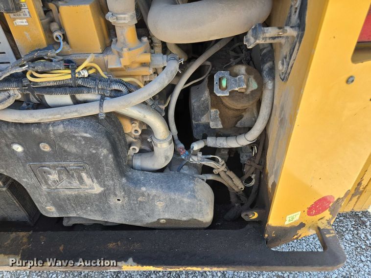image for item EF1643 Caterpillar 262D skid steer loader