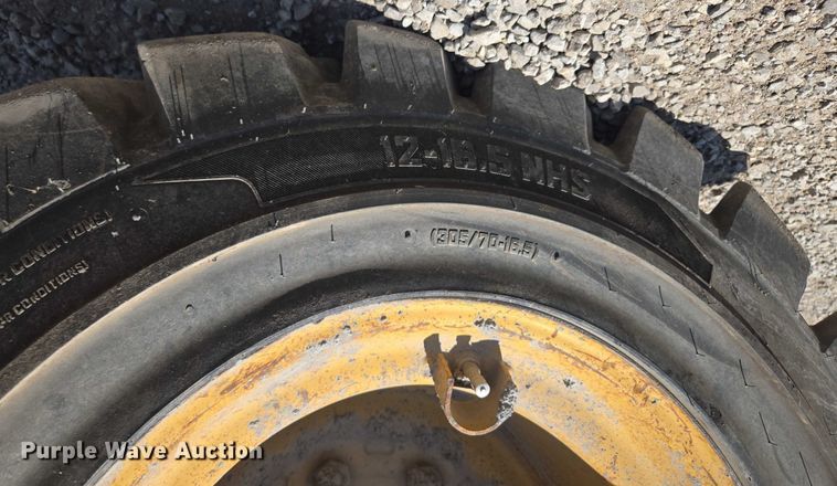 image for item EF1643 Caterpillar 262D skid steer loader