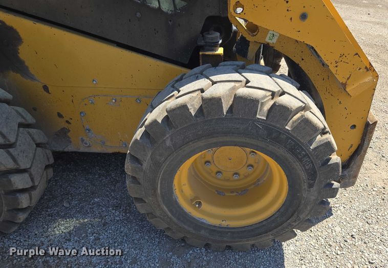image for item EF1643 Caterpillar 262D skid steer loader