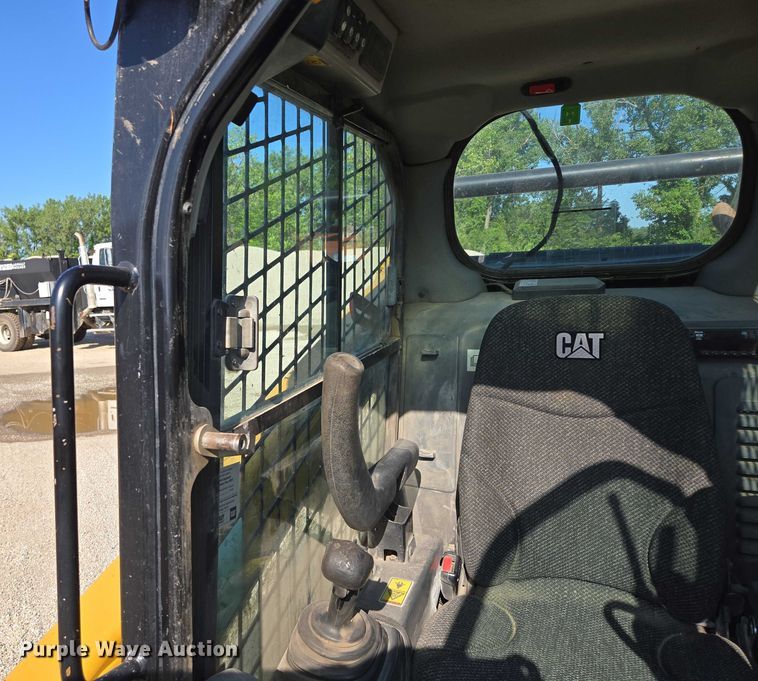 image for item EF1644 2017 Caterpillar 259D tracked skid steer loader