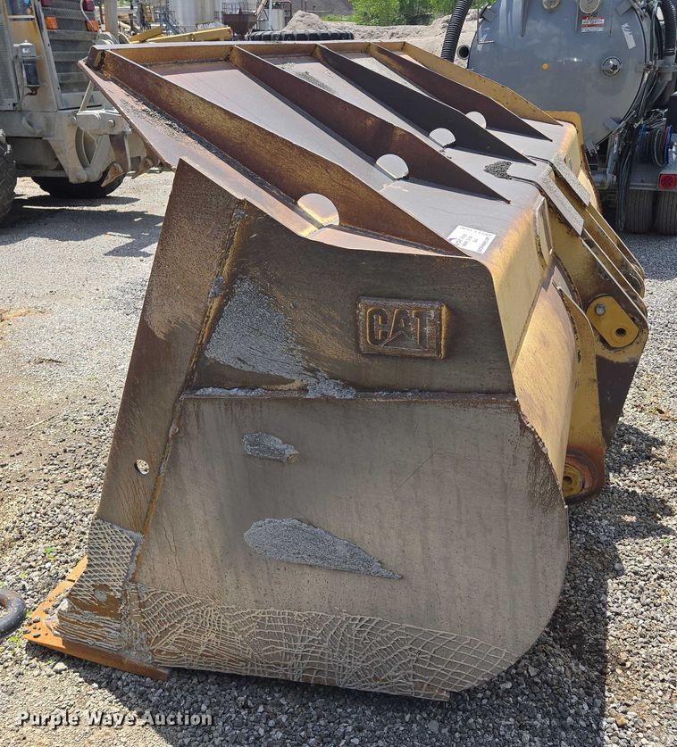 image for item EF1646 Caterpillar  wheel loader bucket