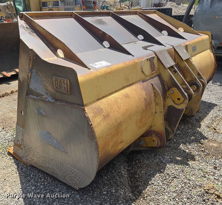 image for item EF1646 Caterpillar  wheel loader bucket