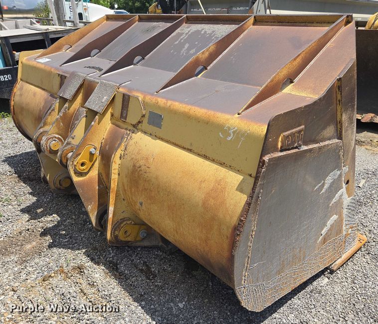 image for item EF1646 Caterpillar  wheel loader bucket