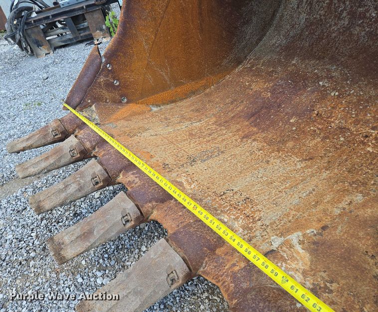 image for item EF1647 Esco excavator bucket