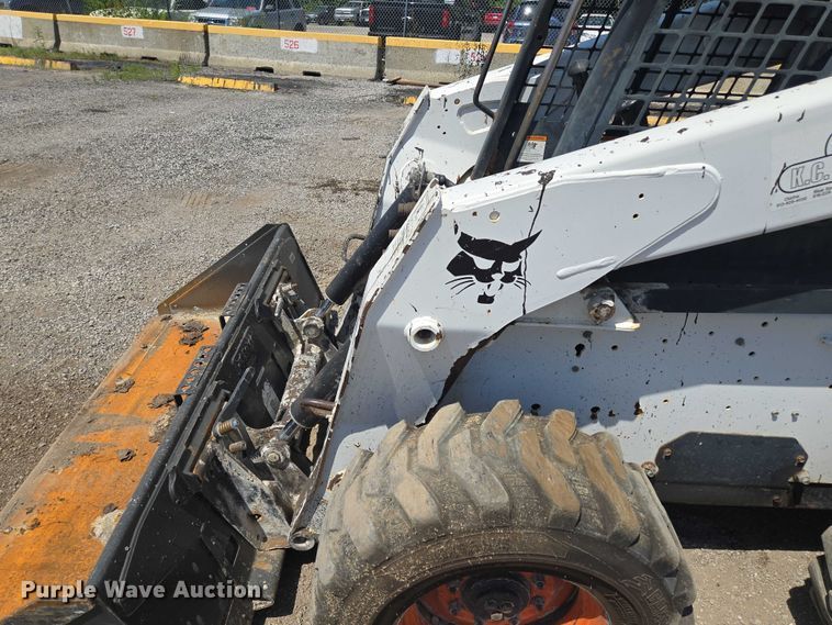 image for item EF1655 2006 Bobcat S250 skid steer loader