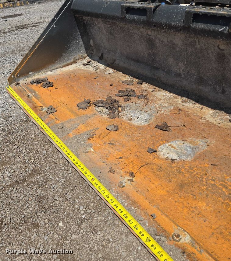 image for item EF1655 2006 Bobcat S250 skid steer loader