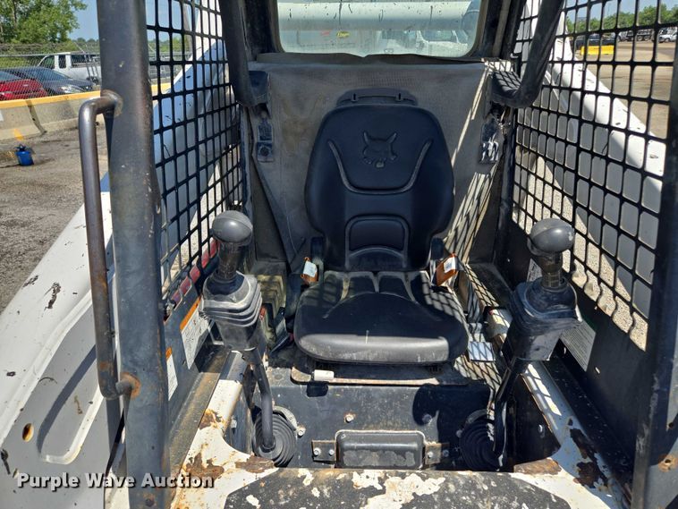 image for item EF1655 2006 Bobcat S250 skid steer loader