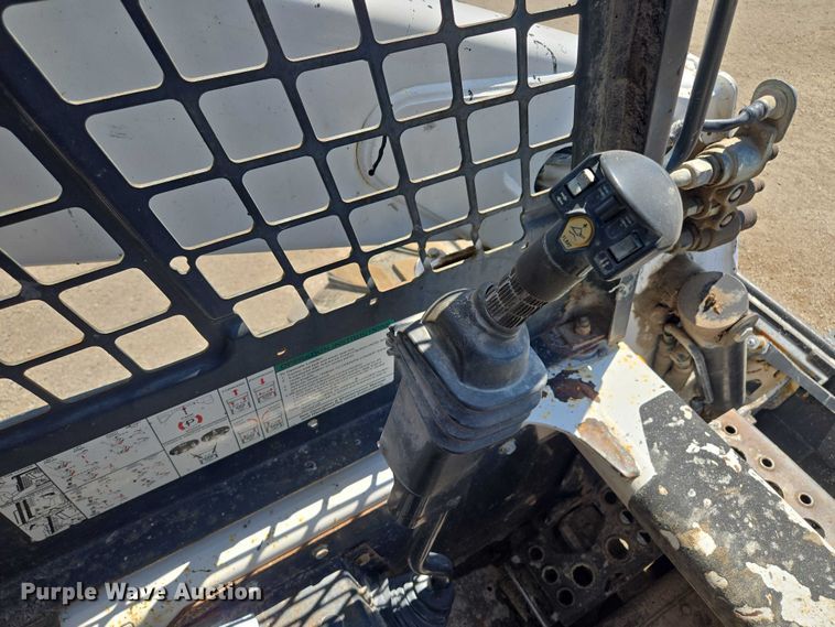 image for item EF1655 2006 Bobcat S250 skid steer loader