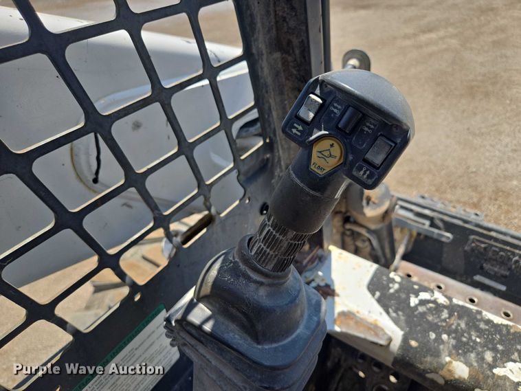 image for item EF1655 2006 Bobcat S250 skid steer loader