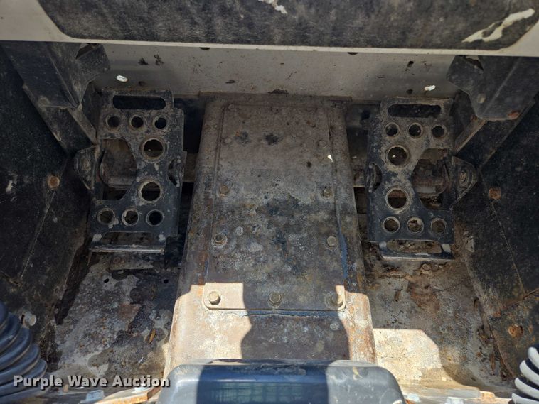 image for item EF1655 2006 Bobcat S250 skid steer loader