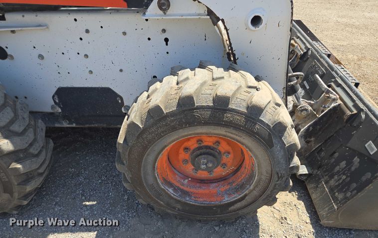 image for item EF1655 2006 Bobcat S250 skid steer loader