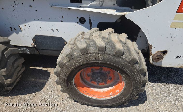 image for item EF1655 2006 Bobcat S250 skid steer loader