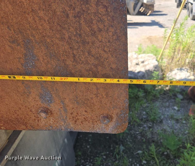 image for item EF1656 2001 Midland XL 2000 end dump trailer