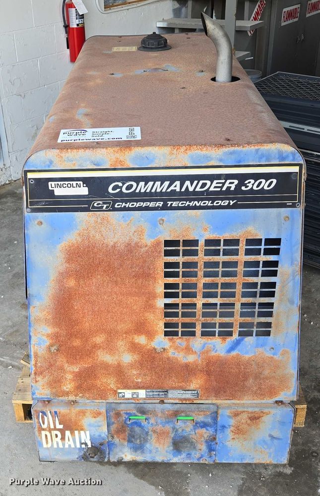 image for item EF1663 Lincoln Electric  Commander 300 welder/generator