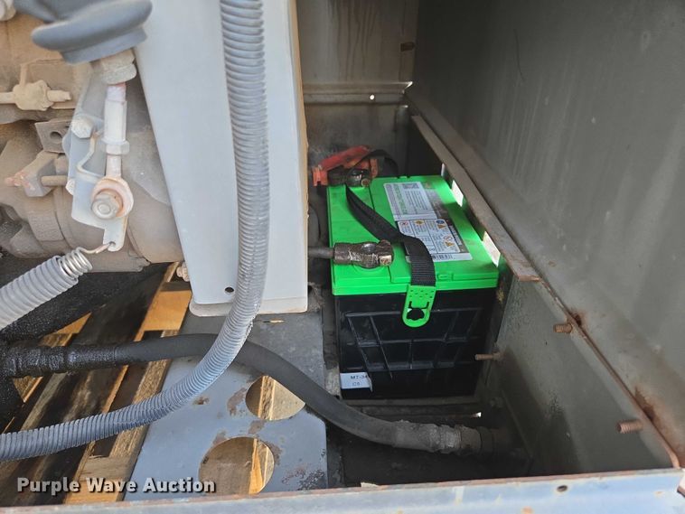 image for item EF1663 Lincoln Electric  Commander 300 welder/generator