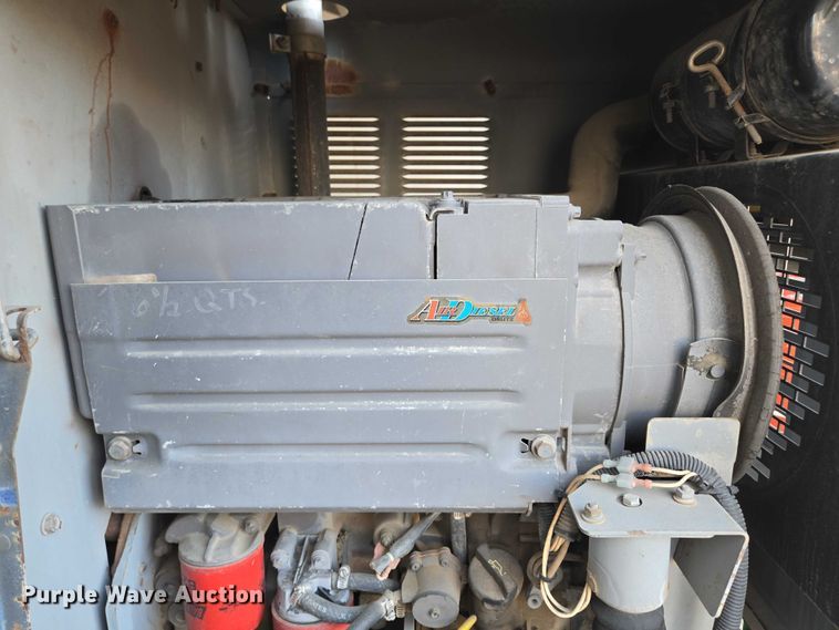 image for item EF1663 Lincoln Electric  Commander 300 welder/generator