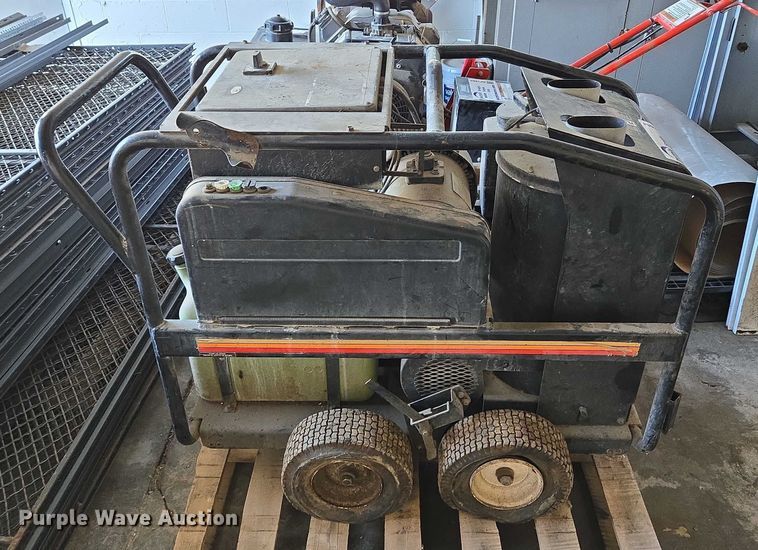 image for item EF1664 Mi-T-M HSE-2504-0M10 pressure washer