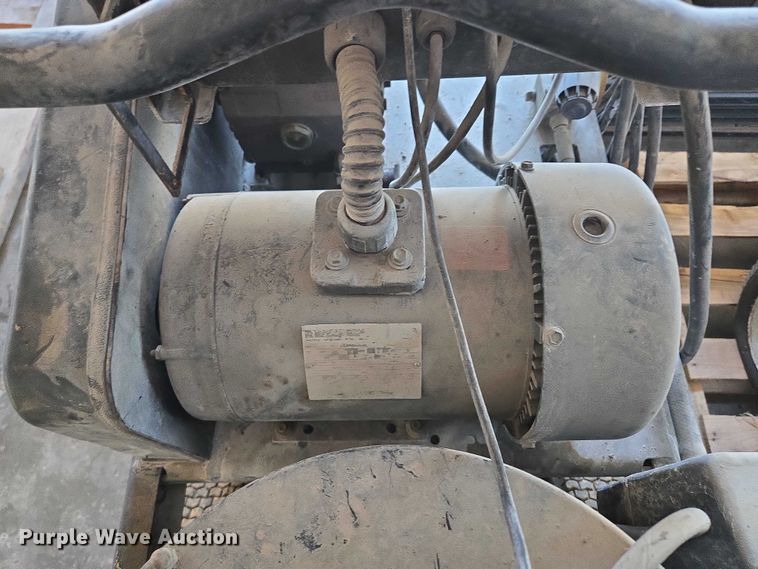 image for item EF1664 Mi-T-M HSE-2504-0M10 pressure washer