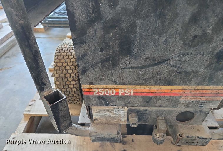 image for item EF1664 Mi-T-M HSE-2504-0M10 pressure washer