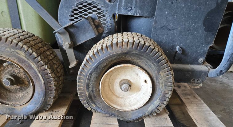 image for item EF1664 Mi-T-M HSE-2504-0M10 pressure washer