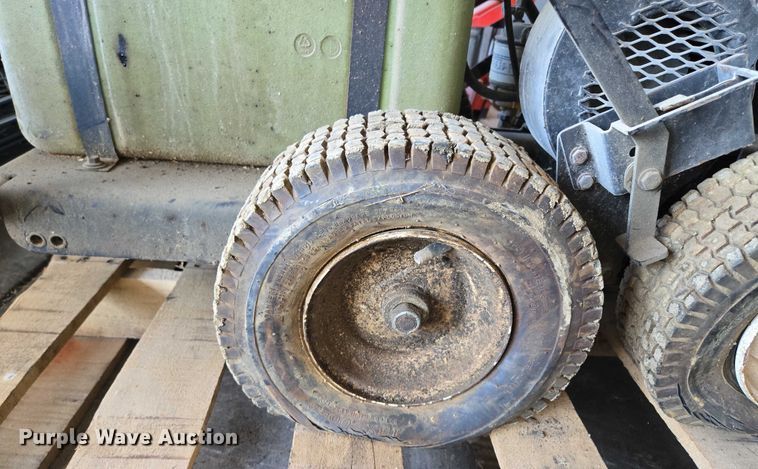 image for item EF1664 Mi-T-M HSE-2504-0M10 pressure washer