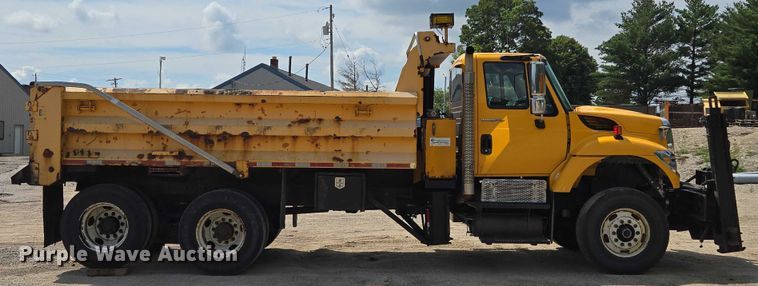 image for item EF1670 2014 International 7500  dump truck
