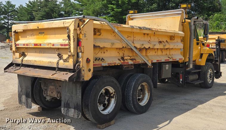 image for item EF1670 2014 International 7500  dump truck