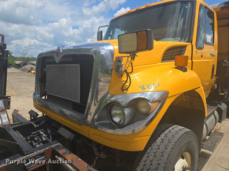 image for item EF1670 2014 International 7500  dump truck