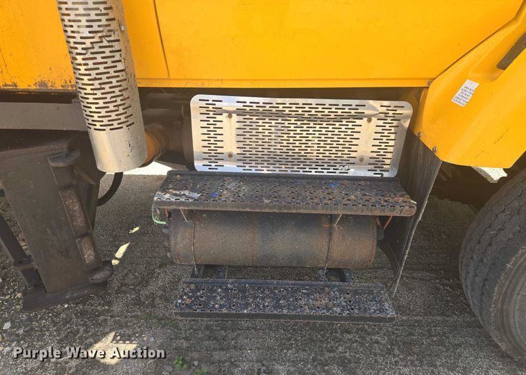 image for item EF1670 2014 International 7500  dump truck