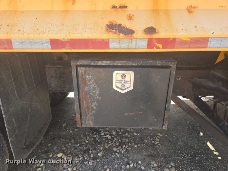 image for item EF1670 2014 International 7500  dump truck