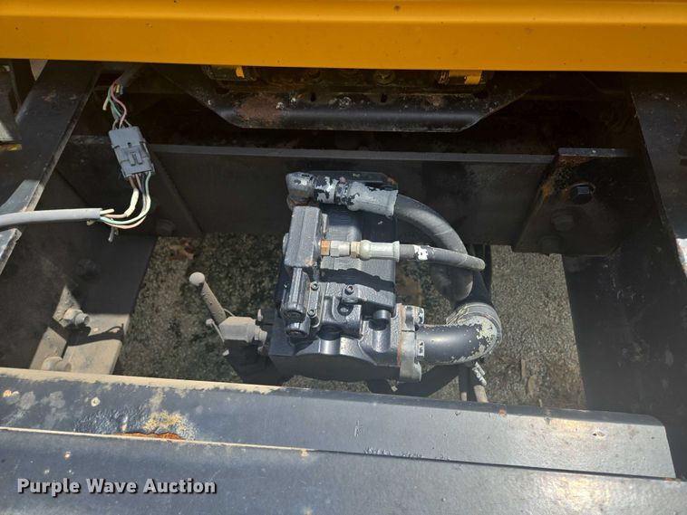 image for item EF1670 2014 International 7500  dump truck