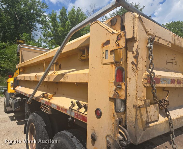 image for item EF1670 2014 International 7500  dump truck