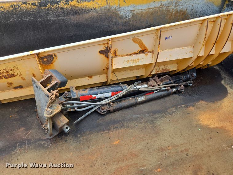 image for item EF1670 2014 International 7500  dump truck