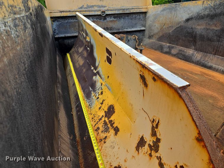 image for item EF1670 2014 International 7500  dump truck