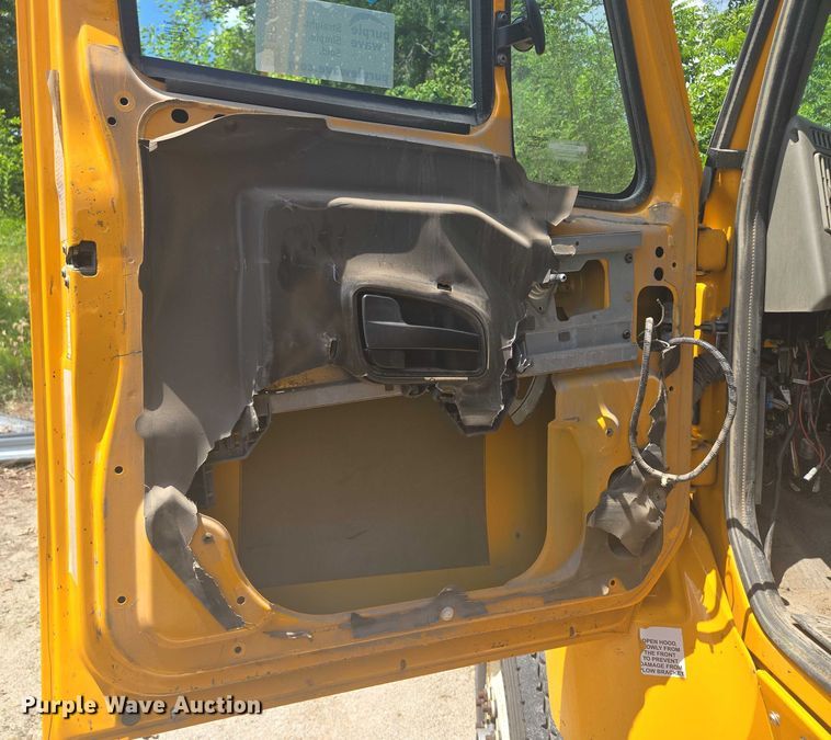 image for item EF1670 2014 International 7500  dump truck