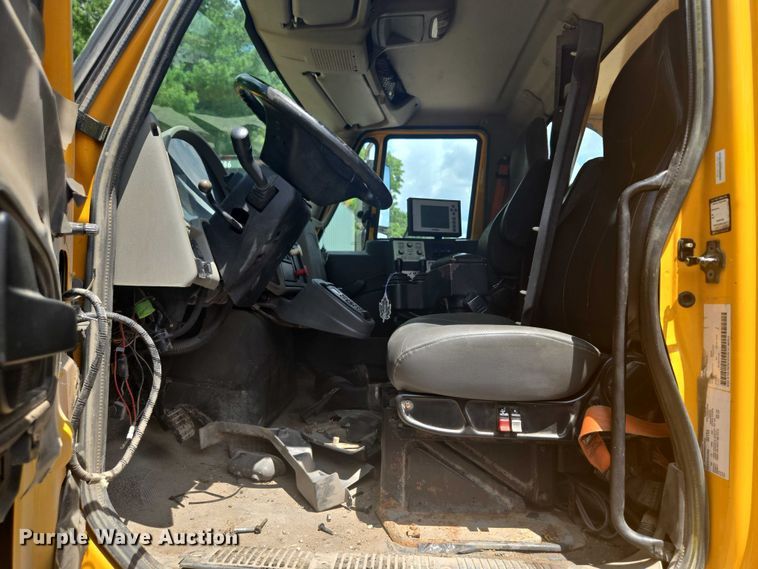 image for item EF1670 2014 International 7500  dump truck