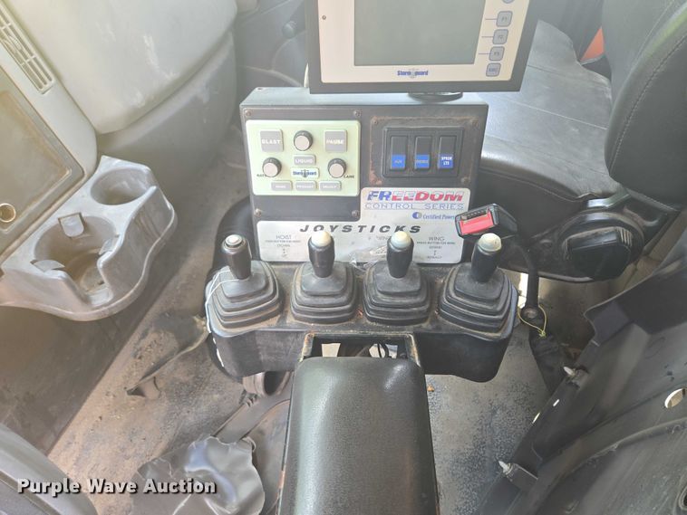 image for item EF1670 2014 International 7500  dump truck