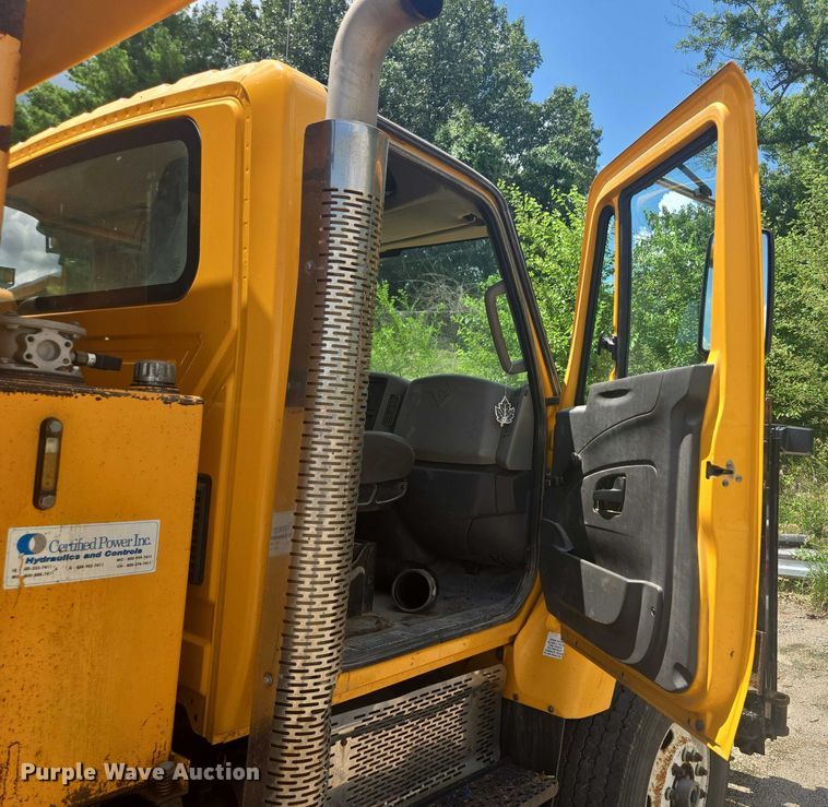 image for item EF1670 2014 International 7500  dump truck