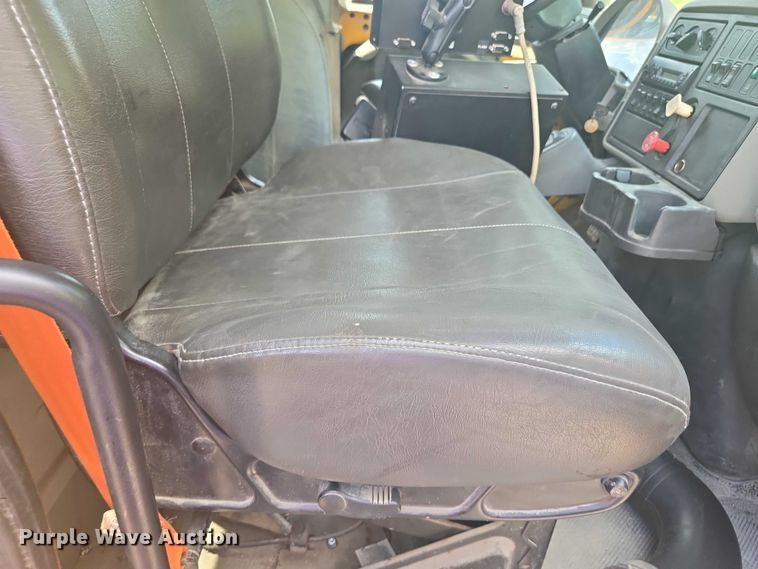 image for item EF1670 2014 International 7500  dump truck